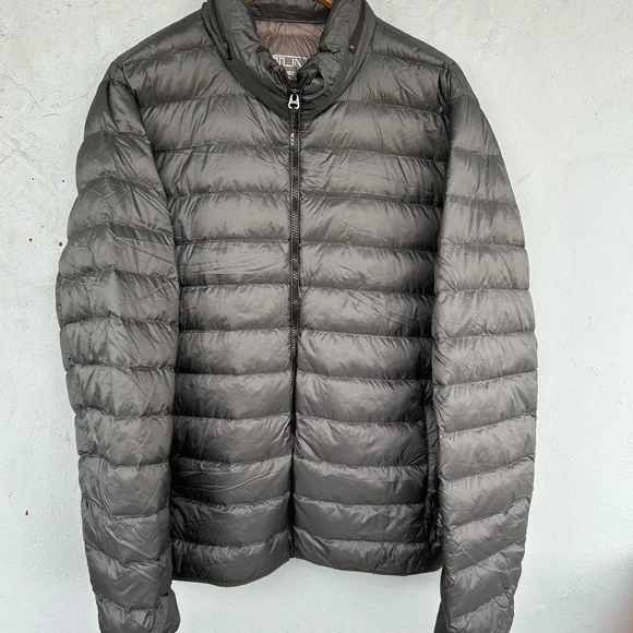 TUMI pax Charcoal Puffer Jacket - Picture 2 of 12